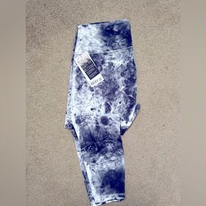 Lululemon Wunder Under High Rise 25” Full on Luxtreme tights